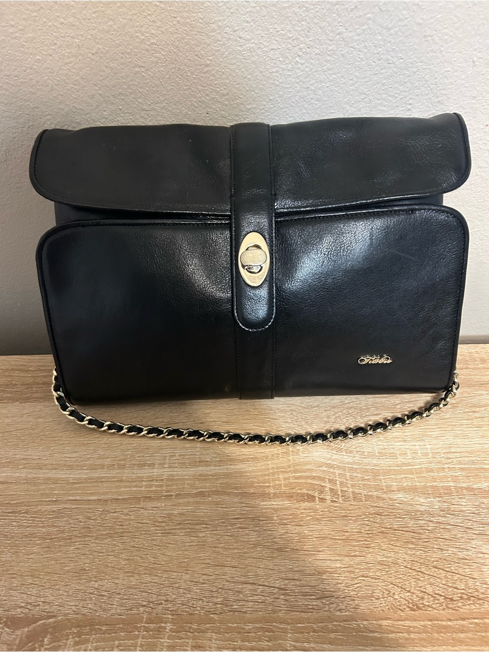 FreVero Black 100% Cow Leather Shoulder Bag Gold Chain Y2K 2000s Purse